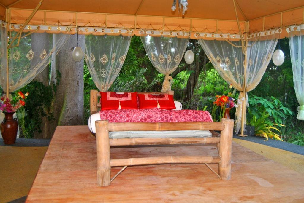 Parrot Paradise Resort Boljoon Exterior photo