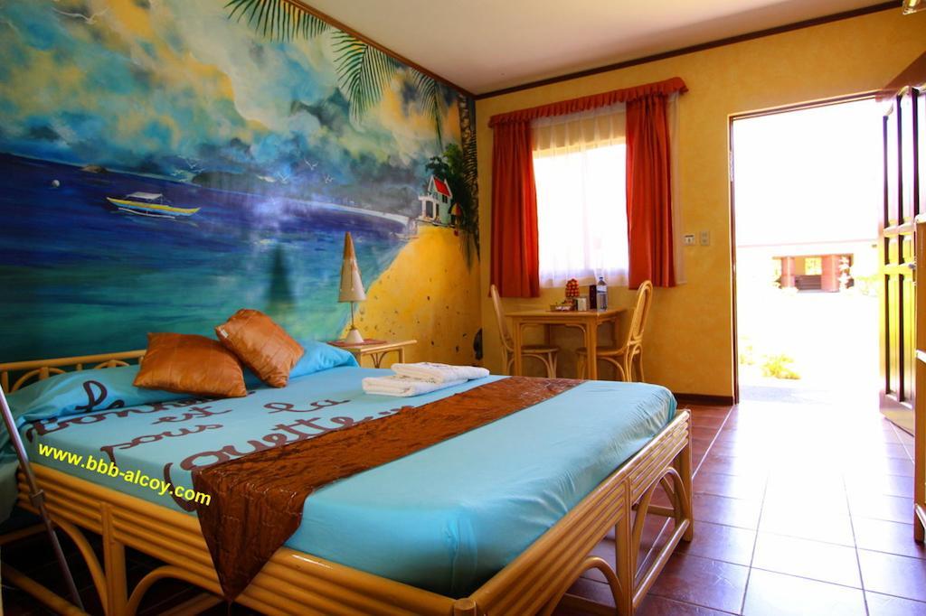 Parrot Paradise Resort Boljoon Room photo