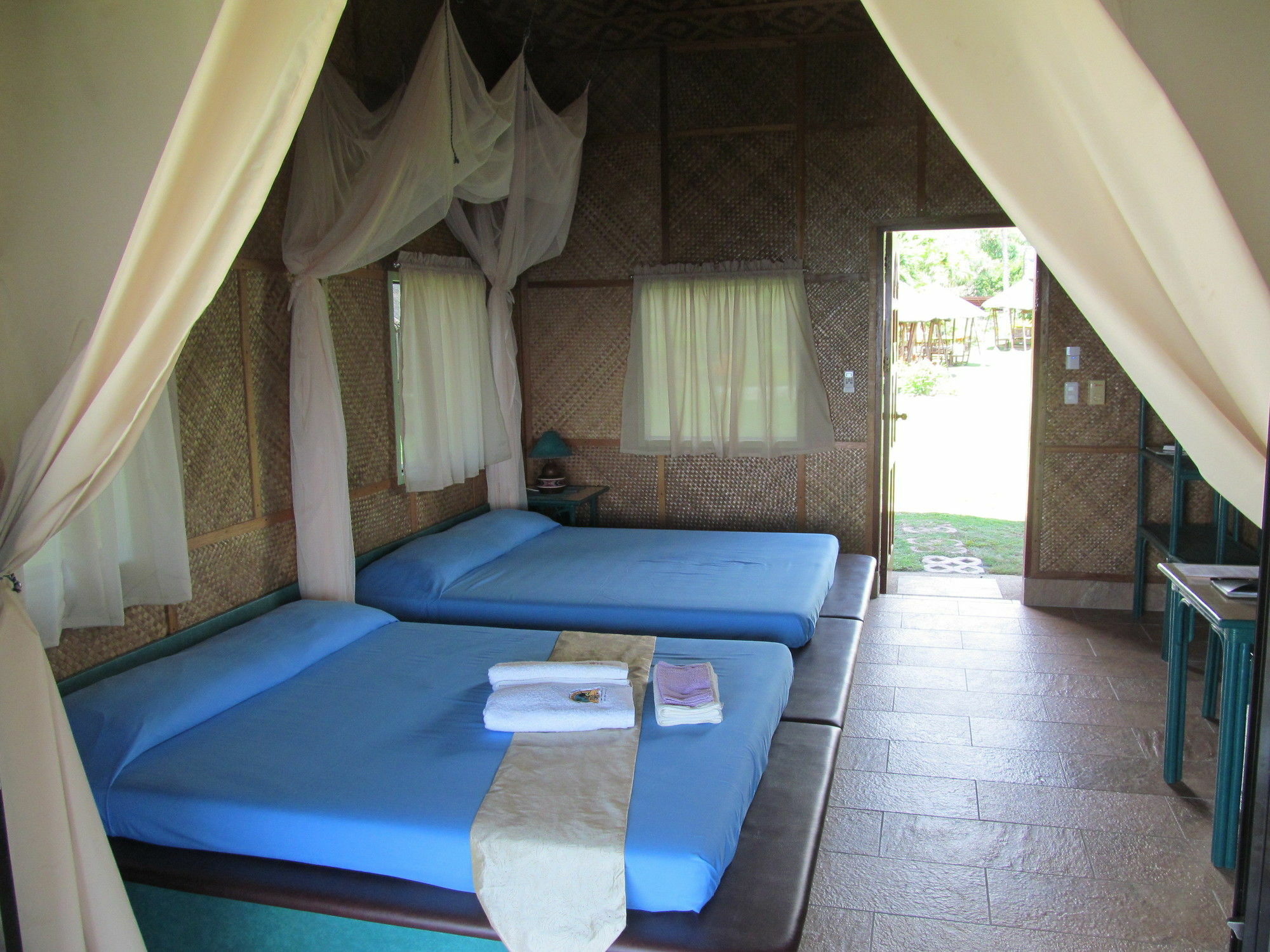 Parrot Paradise Resort Boljoon Exterior photo