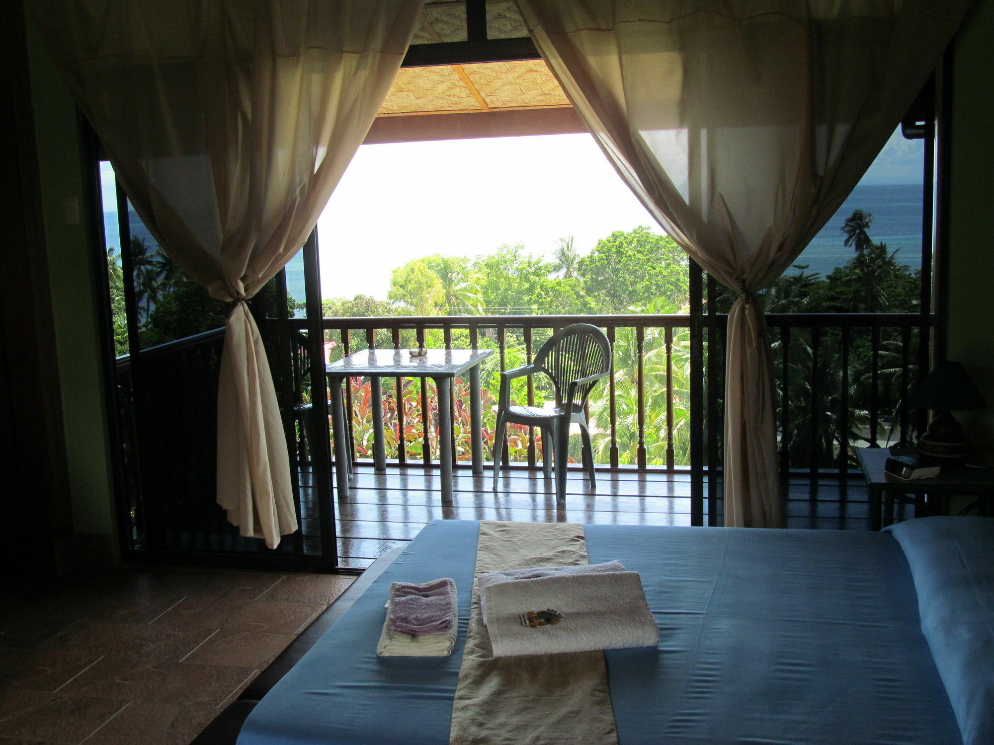 Parrot Paradise Resort Boljoon Exterior photo
